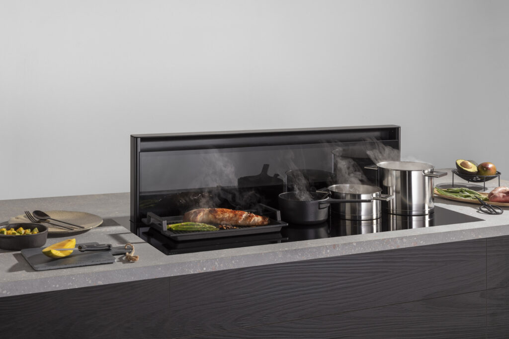42120 Panorama Pro black 120cm ambient 05