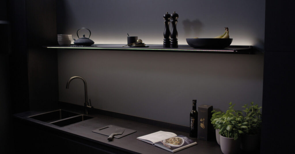 70014 Novy Shelf 180cm ambient 06