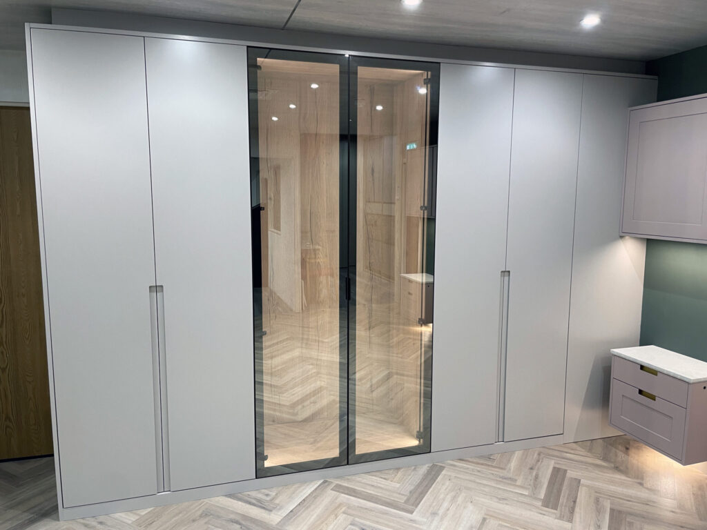 showroom 10